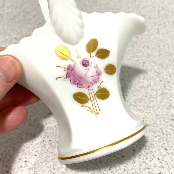 Westmoreland milk glass bride's basket hand painted signed top handle vase - Picture 6 of 9